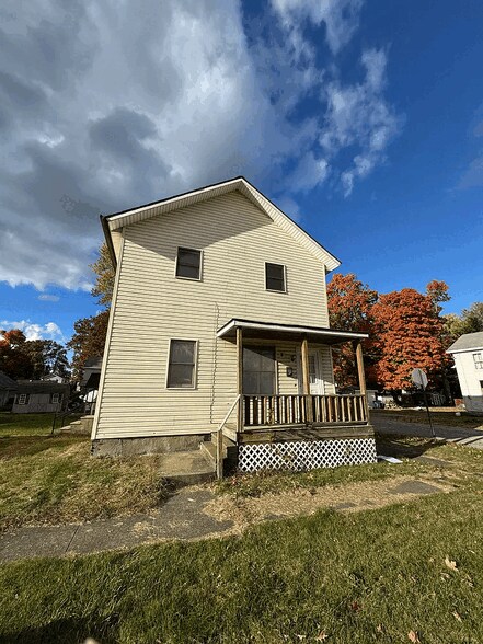 Building Photo - 10052 Railroad St