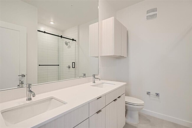 Building Photo - 4802 S Congress Ave