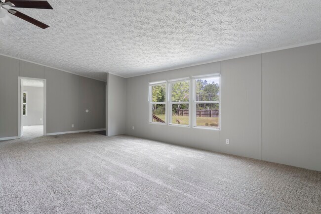 Building Photo - 11612 Independence Rd