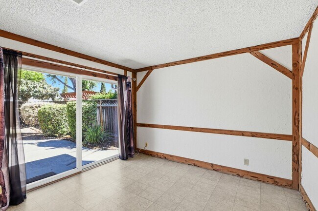 Building Photo - 5880 Taormino Ave