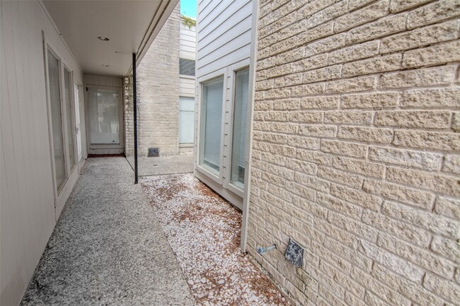 Building Photo - 7838 Duffield Ln