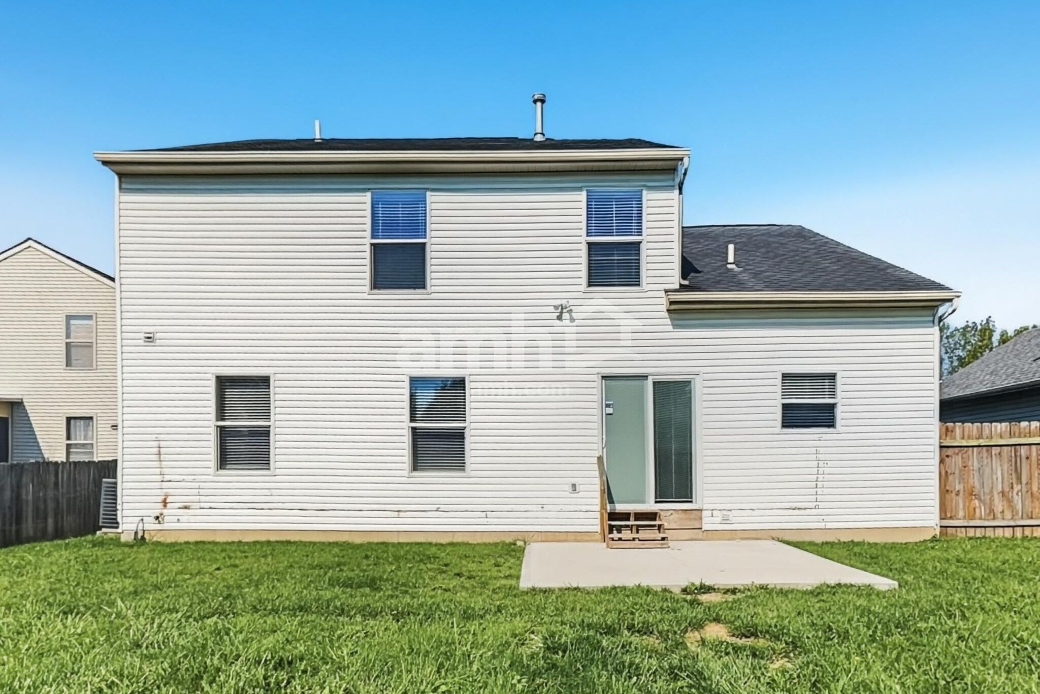 Building Photo - 4024 Walnut Crossing Dr