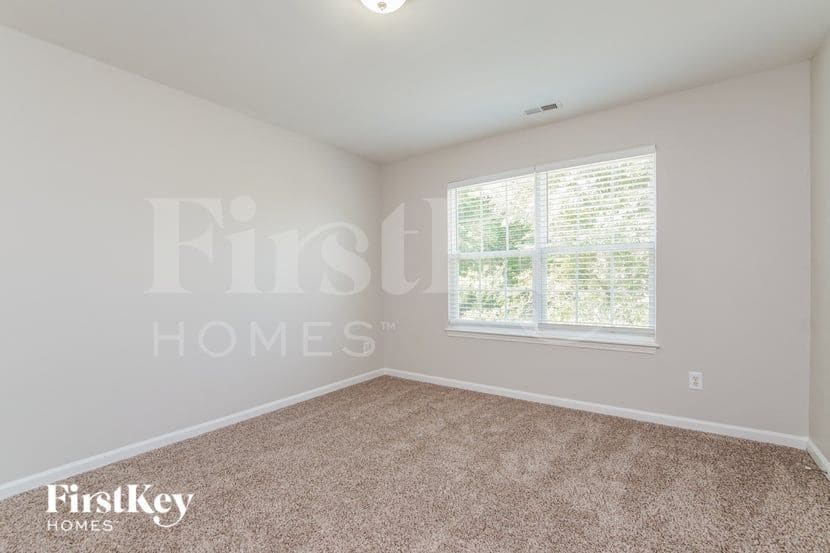 Building Photo - 236 N Honey Springs Ave