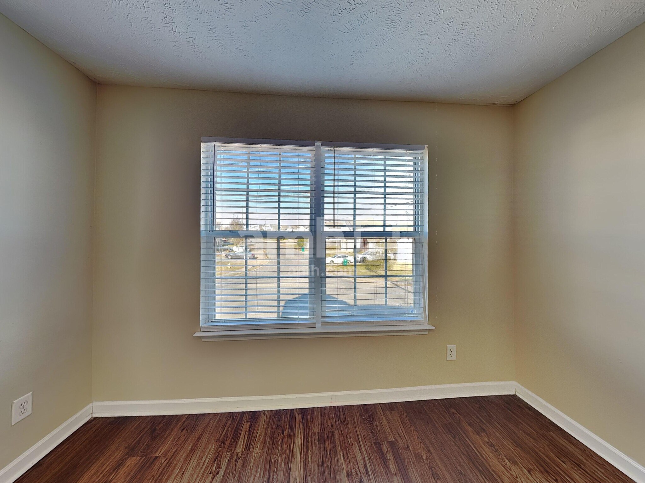 Building Photo - 1361 E Nir Shreibman