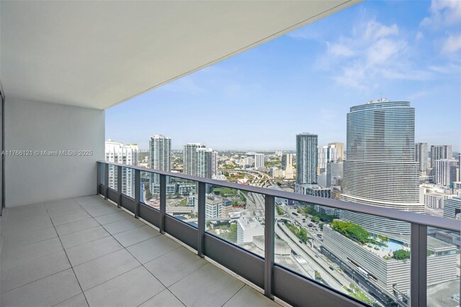 Building Photo - 200 Biscayne Blvd Way