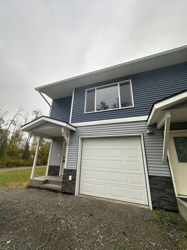 Building Photo - 2847 E Lakeview Rd