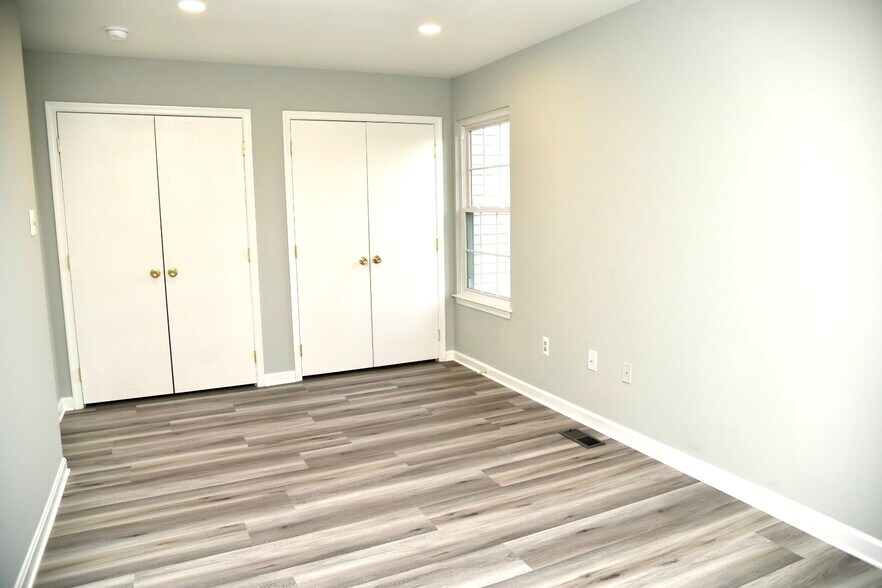 Building Photo - 6731 Sandpiper Ct