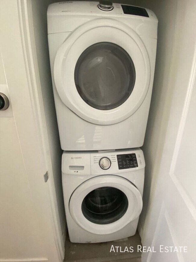 Building Photo - 2018 N Bryant St