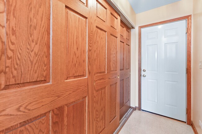 Building Photo - 511 Pheasant Trail