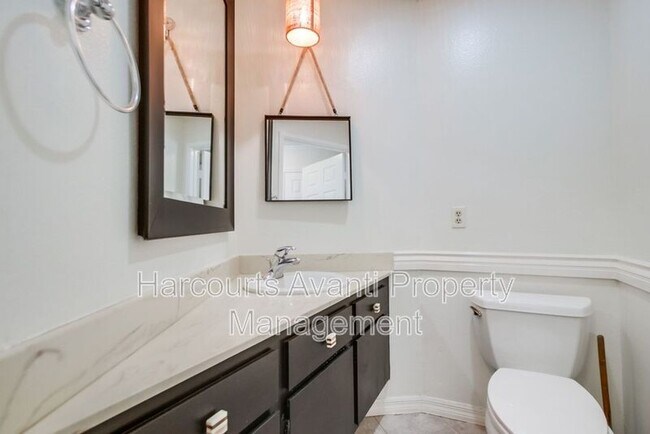 Building Photo - 3268 Via Marin