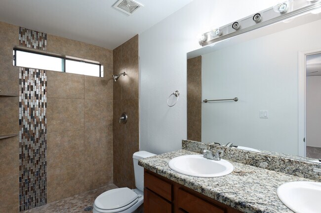 Building Photo - 7711 E 39th St