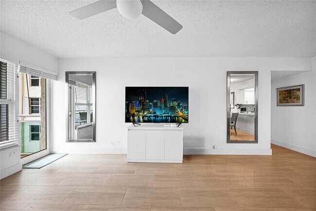 Building Photo - 3900 Galt Ocean Dr