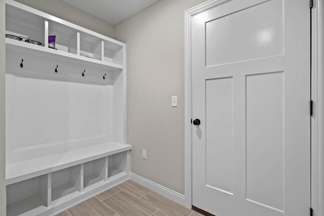 Building Photo - 3401 Yellowwood Dr