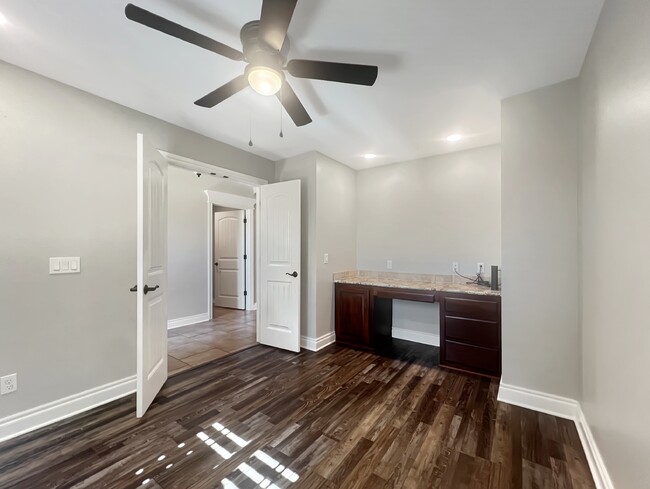 Building Photo - 903 SW 78th St