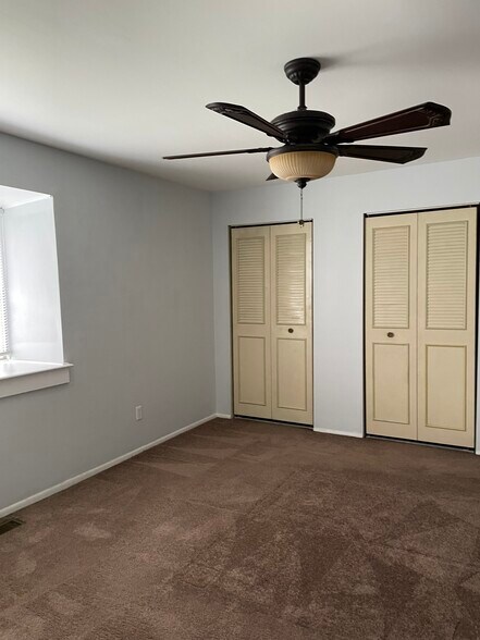 Building Photo - 907 Cobble Creek Curv