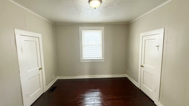 Building Photo - SOUTH/CENTER TWP - GORGEOUS 4 BEDROOM EARLY CENTURY HOME AVAILABLE NOW!