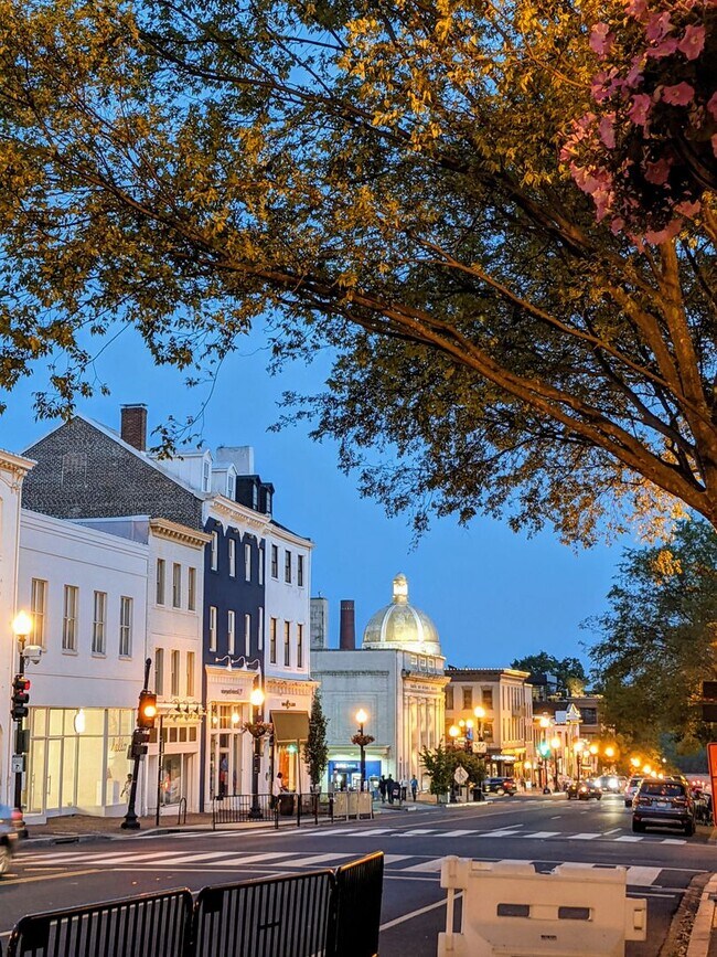 Building Photo - 3332 P St NW