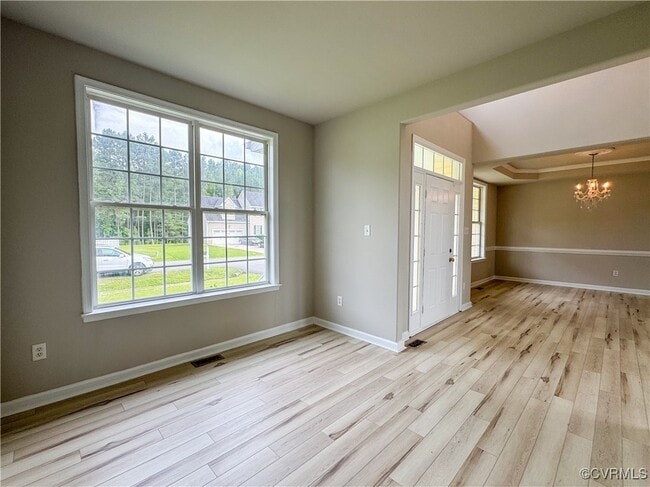 Building Photo - 14436 Sulphur Springs Terrace