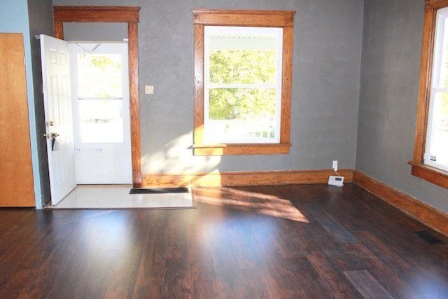 Building Photo - 281 W 5th St