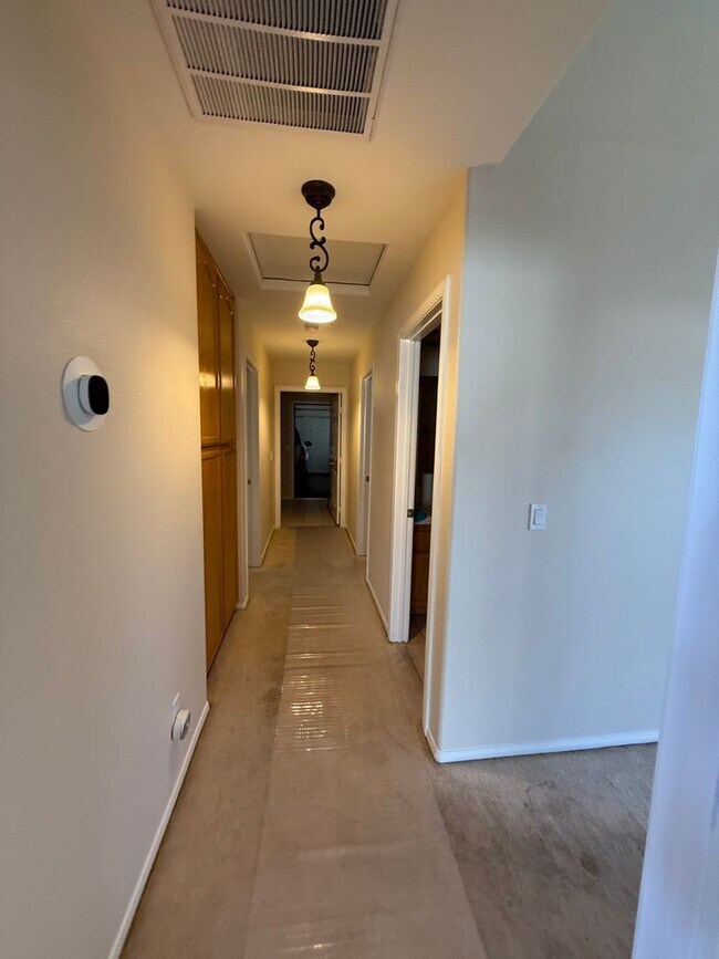 Building Photo - Beautiful Spring Valley Lake Home, 3 Bedrooms, 2 Bathrooms, New Paint