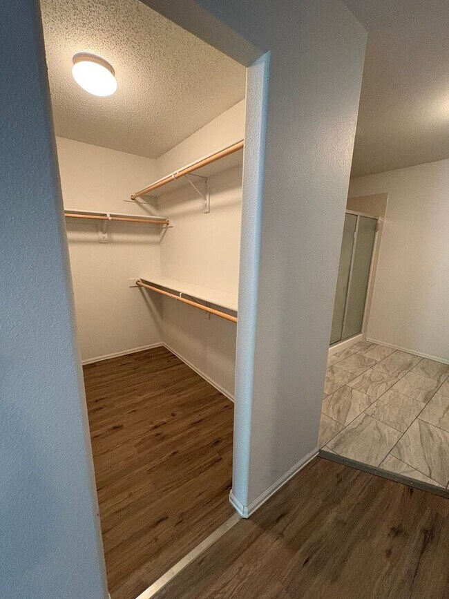 Building Photo - 5050 Rill Valley Way
