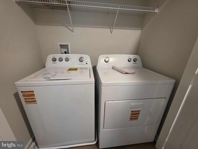 Building Photo - 1424 Sugarplum Ln