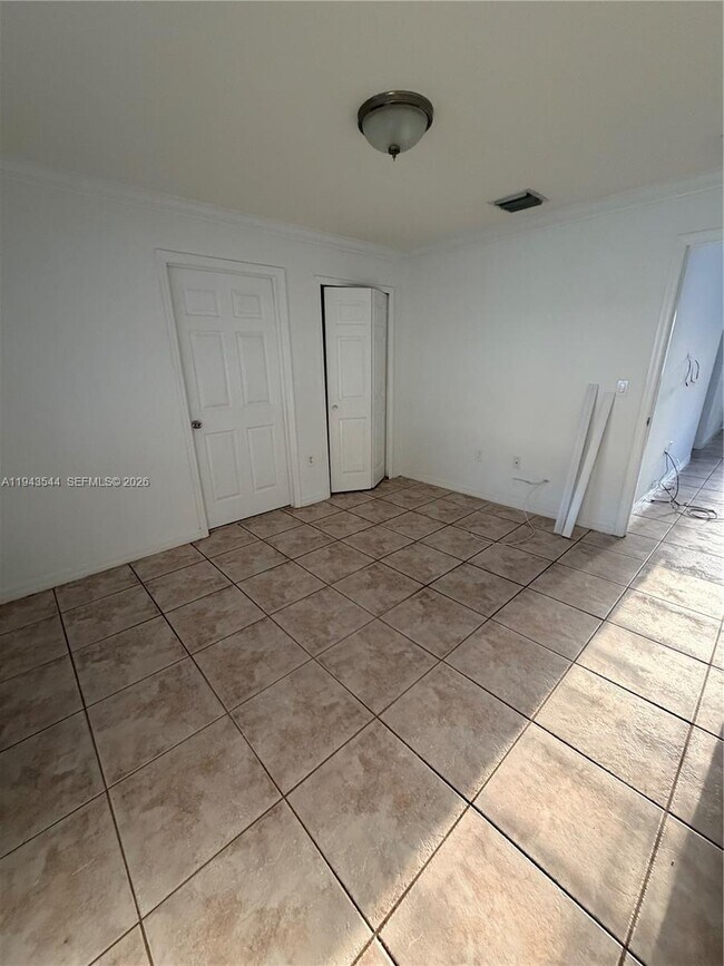 Building Photo - 28431 SW 135th Ave