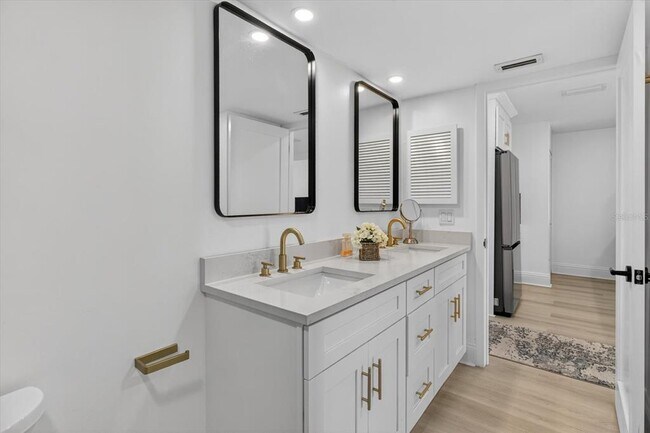 Building Photo - 29254 Bay Hollow Dr