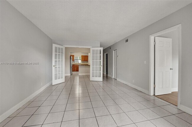 Building Photo - 3158 Coral Springs Dr