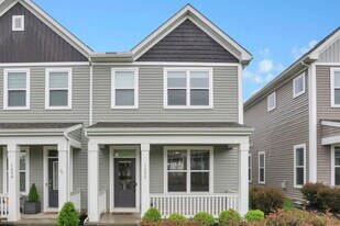 Building Photo - 1242 N Grant Ave