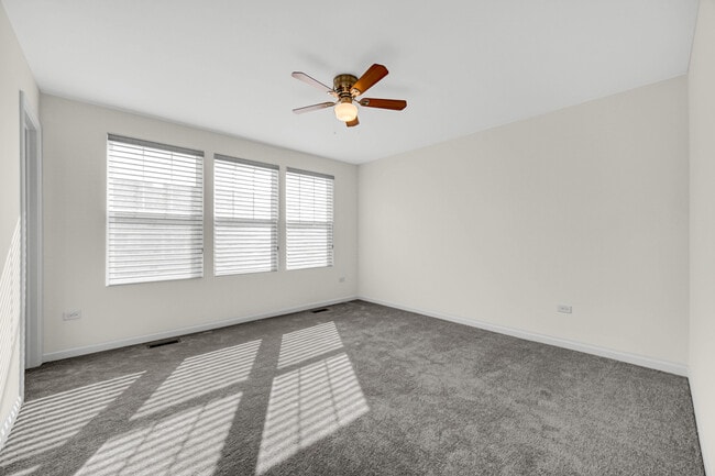 Building Photo - 2260 Horseshoe Cir