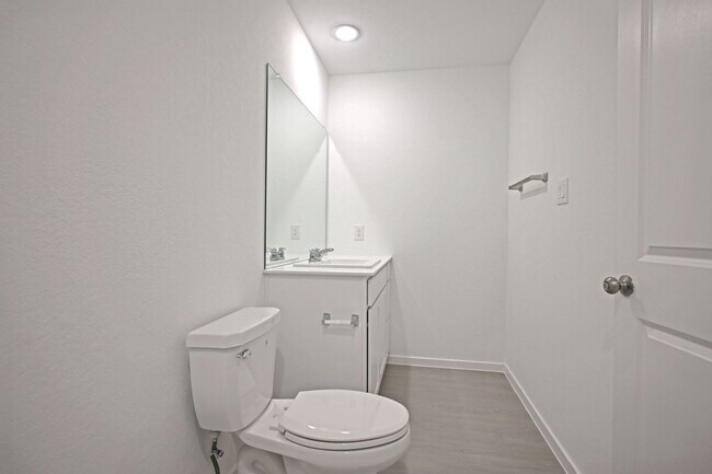 Building Photo - 1805 Stonechat