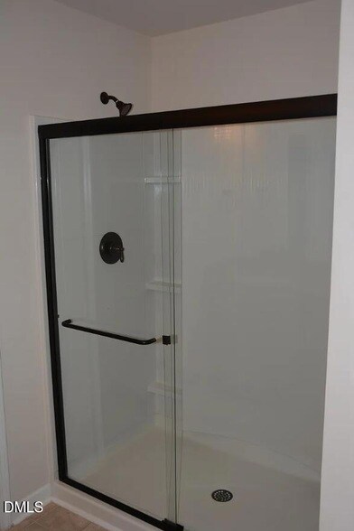 Building Photo - 102 Brier Crossings Loop