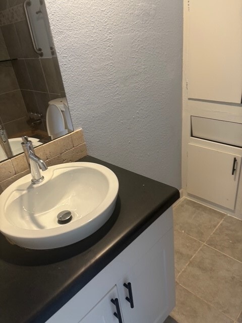 Building Photo - 2806 Summertime Dr