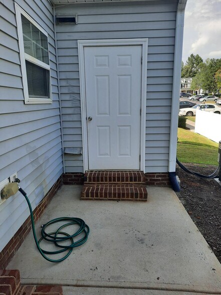 Building Photo - 508 Sternwheel Way