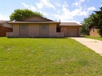 Building Photo - 1033 SE Alta Ln