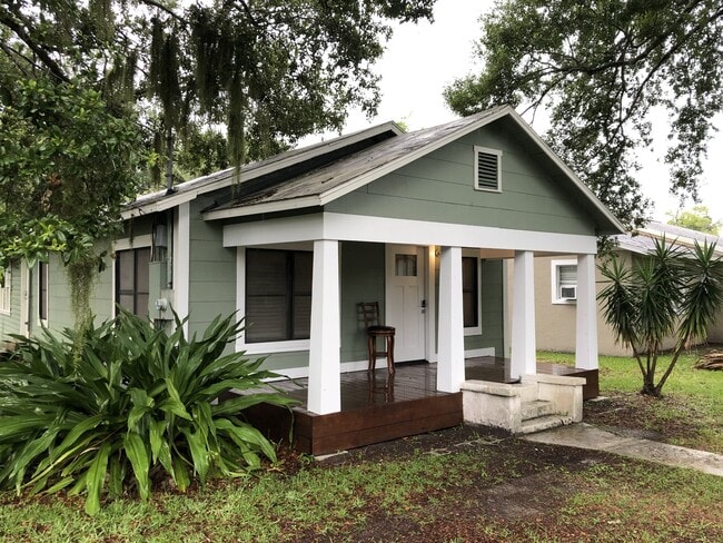 Building Photo - 203 Desoto St