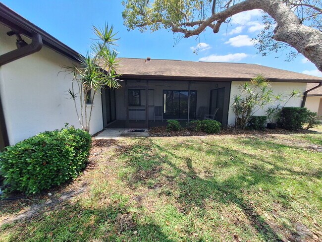 Building Photo - "Charming 2-Bed, 2-Bath Retreat on Monroe ...