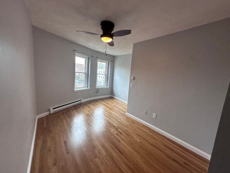 Building Photo - 1810 Dorchester Ave