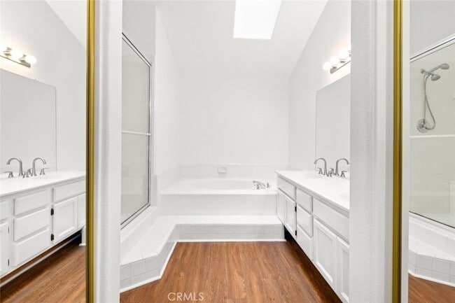 Building Photo - 7448 Bellingham Ave