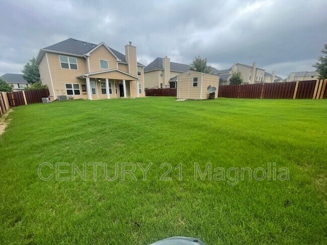 Building Photo - 2457 Sunflower Dr