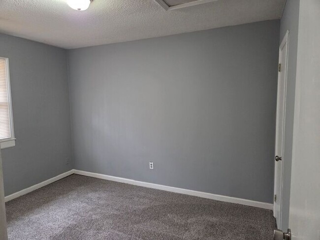 Building Photo - Great 2-bedroom apartment in Close to downtown Lexington, NC