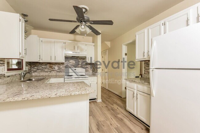 Building Photo - 1031 Huntersdell Terrace
