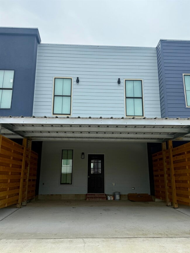 Building Photo - 3552 Knight Ln