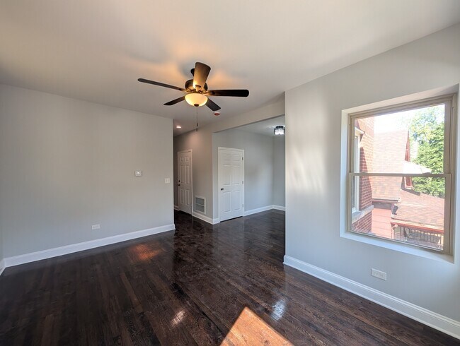 Building Photo - 148 W 117th St