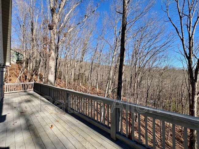 Building Photo - 212 Appleton Dr