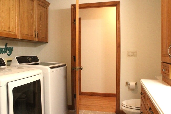 Building Photo - 1878 Riverside Dr