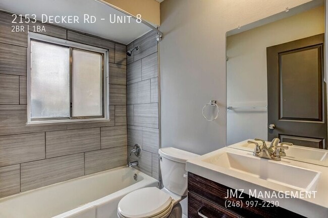 Building Photo - 2153 Decker Rd