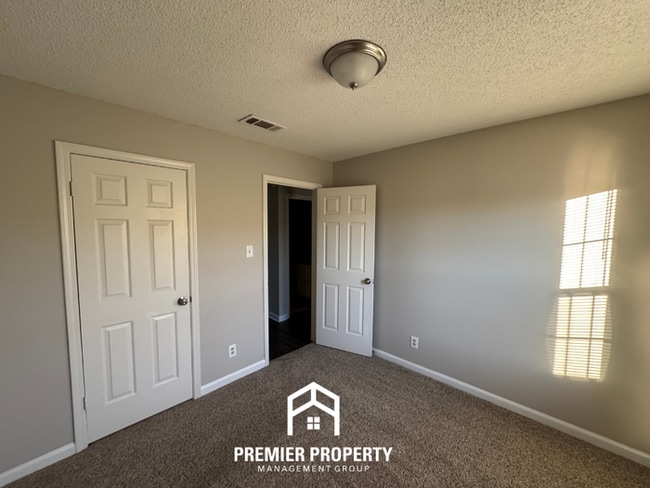 Building Photo - 4252 Elysian Dr