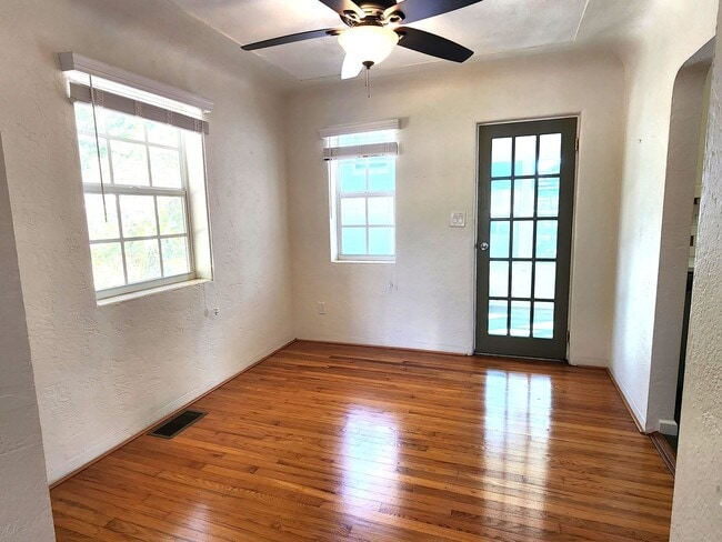 Building Photo - Updated 3-bedroom, 2-bath home